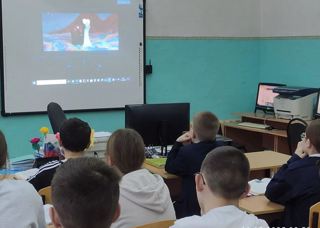 Урок Цифры «Дело в чате: эволюция нейросетей и цифровая безопасность»