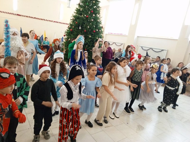 «Новогодний праздник для начальных классов»