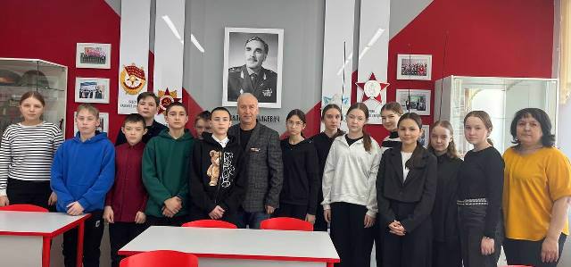 Круглый стол «Путь героя»