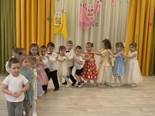 Празднование Международного Женского Дня