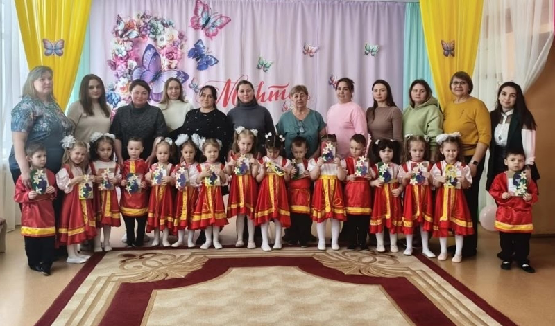 Праздник в честь 8 марта