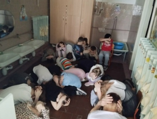 В "Журавлике" прошла учебная тренировка по отработке порядка действий сотрудников детского сада в случае вооруженного нападения