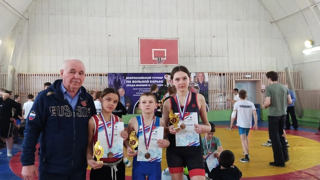 Межрегиональный турнир по вольной борьбе среди юношей и девушек памяти Героя Советского Союза Е.Т. Воробьева