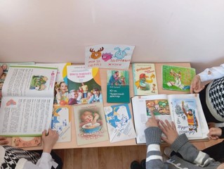 В школьной библиотеке организована книжная выставка  «Мы за здоровый образ жизни».