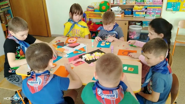 «Орлята-дошколята»  присоединились к республиканской патриотической акции «Пасхальная открытка солдату»