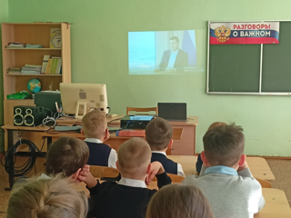 16 марта на занятии "Разговоров о важном" ученики 1-11 классов погрузились в мир отечественного производства!