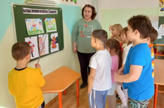 Волшебный мир Андерсена: Как дети отметили Международный день детской книги