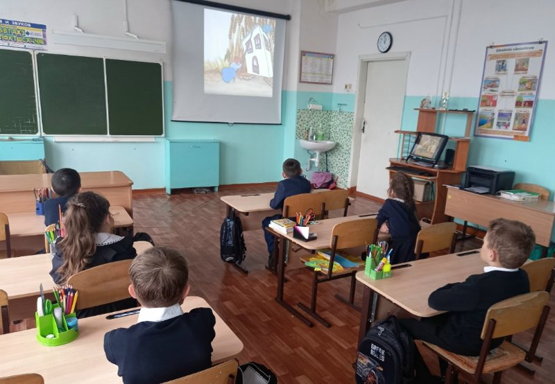 Синий чемоданчик