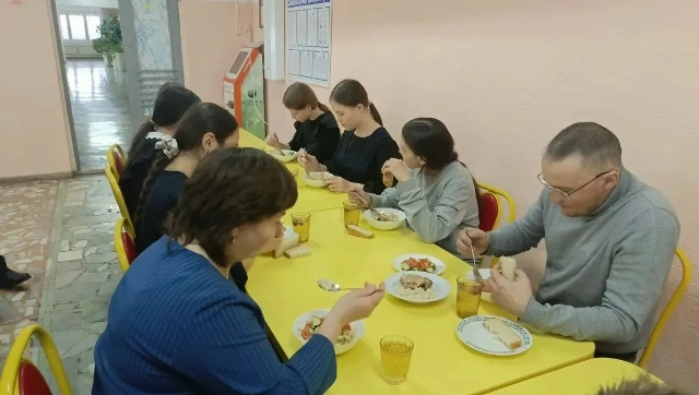 Родительский контроль в школьной столовой
