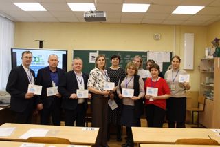 Родители — за парты: в Вурнарской школе №2 прошла Всероссийская акция "Сдаем вместе.День сдачи ЕГЭ родителями"