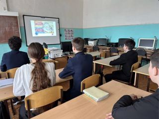 Разговоры о важном. «65 лет триумфа. 80 лет космической отрасли. Ко Дню космонавтики»