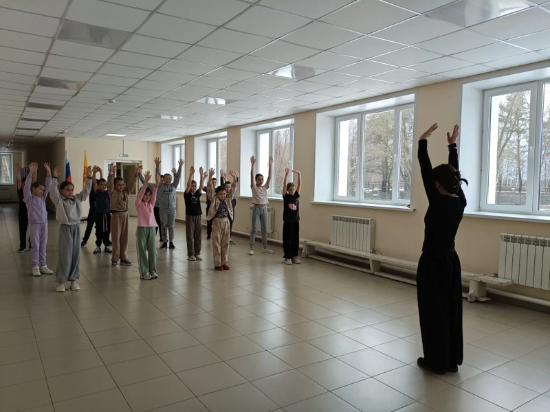 Зарядка со спортсменом.