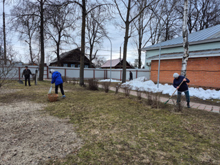 Субботник в детском саду: вместе к чистоте и порядку!