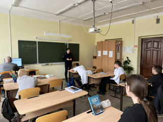Гость в погонах: разговор о том, что важнее гаджетов!