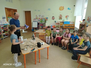 Познавательная беседа «Осторожно, электричество!»