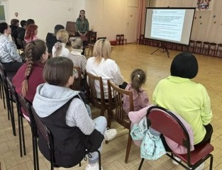 О профилактике преступлений, совершаемых против половой неприкосновенности несовершеннолетних, говорим на встрече с родителями