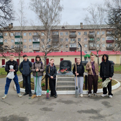 Обучающиеся СОШ № 2 облагородили мемориал памяти ликвидаторам Чернобыльской катастрофы
