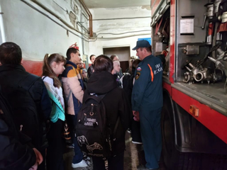 В рамках Недели профориентации наши ученики побывали в пожарно-спасательной части №43