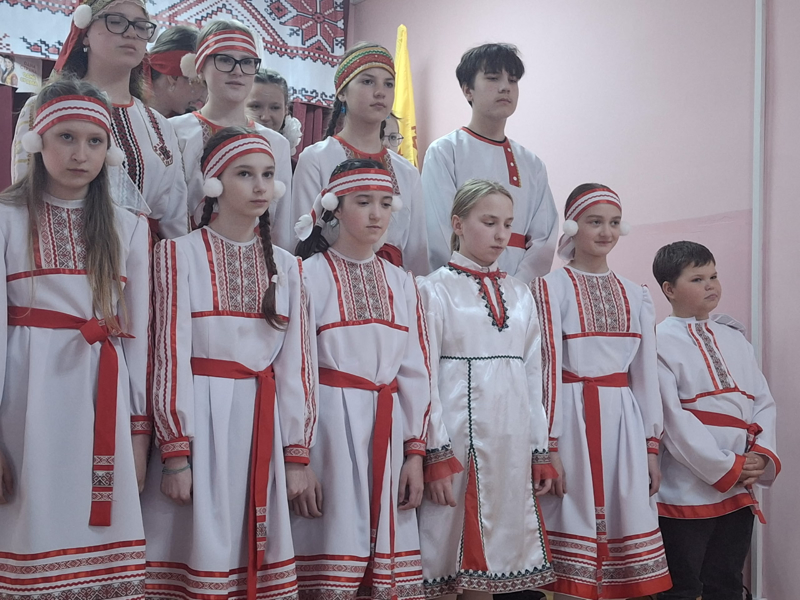 В рамках Года единства народов России в МБОУ "Алтышевская ООШ " торжественно отметили Всероссийский день мордовских языков.