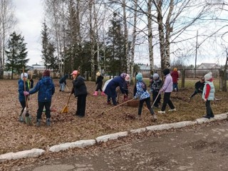 Еметкинская СОШ присоединилась к "Дню Эколят":  чистота и порядок в руках юных помощников!