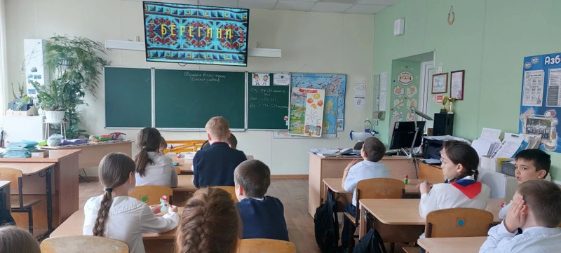 Фильм „Берегини“: знакомство младших школьников с чувашским народным костюмом
