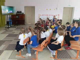 Мини – спектакль «Случай в группе раннего развития «Козлятушки»