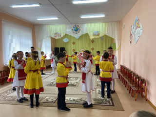 Чăваш чĕлхи кунĕ ячĕпе саламлатпăр!