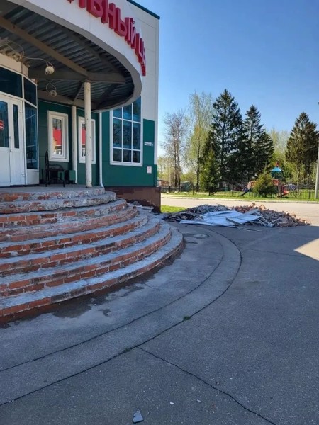 В с.Николаевское начался текущий ремонт помещений в здании КСЦ "Выла"