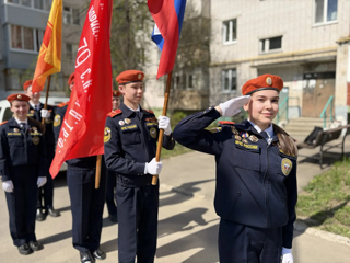 Кадеты поздравили ветерана в рамках акции «Парад у дома ветеранов»