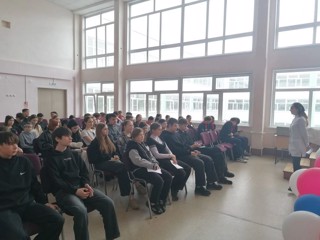«Сообщи, где торгуют смертью»: встреча с экспертами.