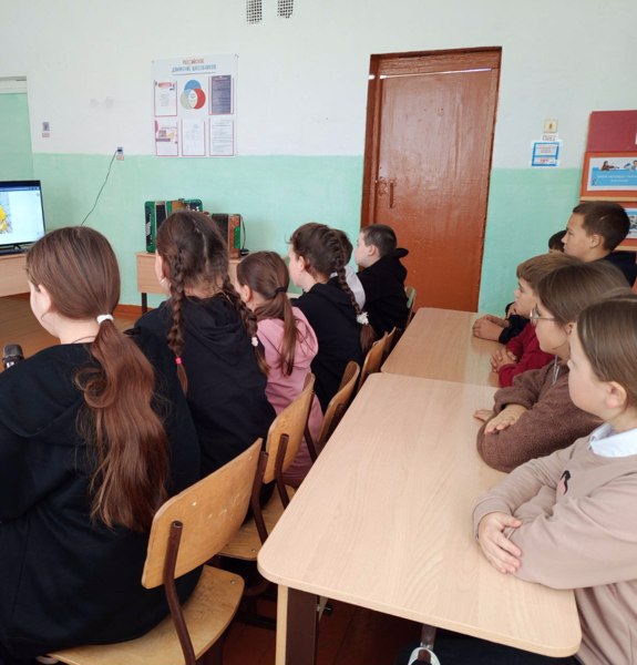 5 января ученики в школе посмотрели фильм «Приключения Буратино»