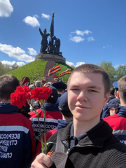 Торжественное возложение цветов