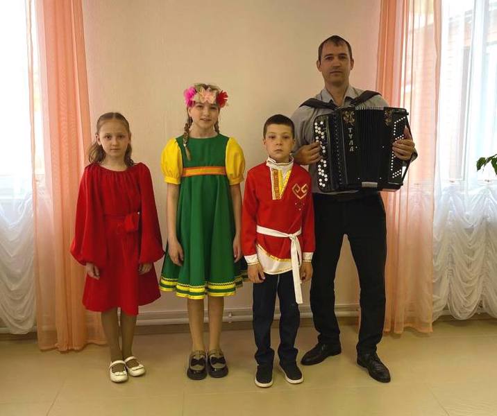 Музыкальные поздравления в День Семьи.