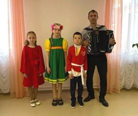 Музыкальные поздравления в День Семьи.