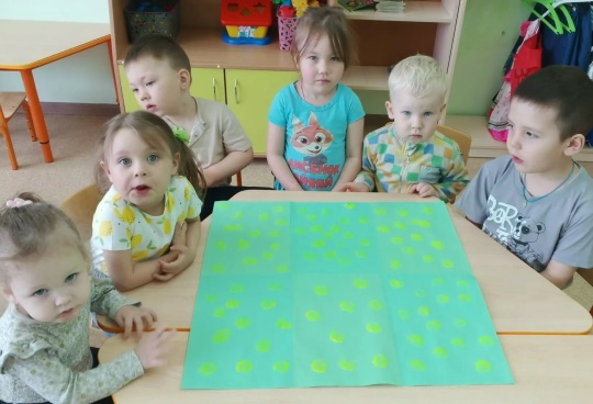 Жёлтые солнышки на лужайке: празднуем Всемирный день одуванчика!