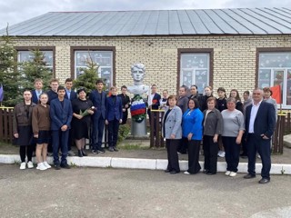 📅  110 ЛЕТ НА ВЕЧНОМ ПОСТУ: В НЮРГЕЧИНСКОЙ ШКОЛЕ ПОЧТИЛИ ПАМЯТЬ ГЕРОЯ ГЕОРГИЯ ЧЕРНОВА