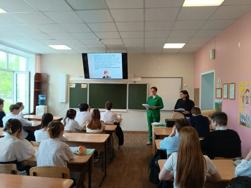 "Ты- не один": республиканская акция в рамках Международного Дня детского телефона доверия