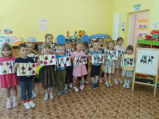 Божьи коровки оживают на бумаге