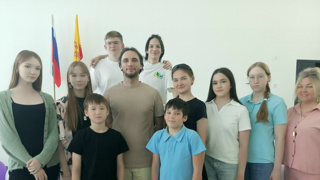 "Разговор вокруг сцены"