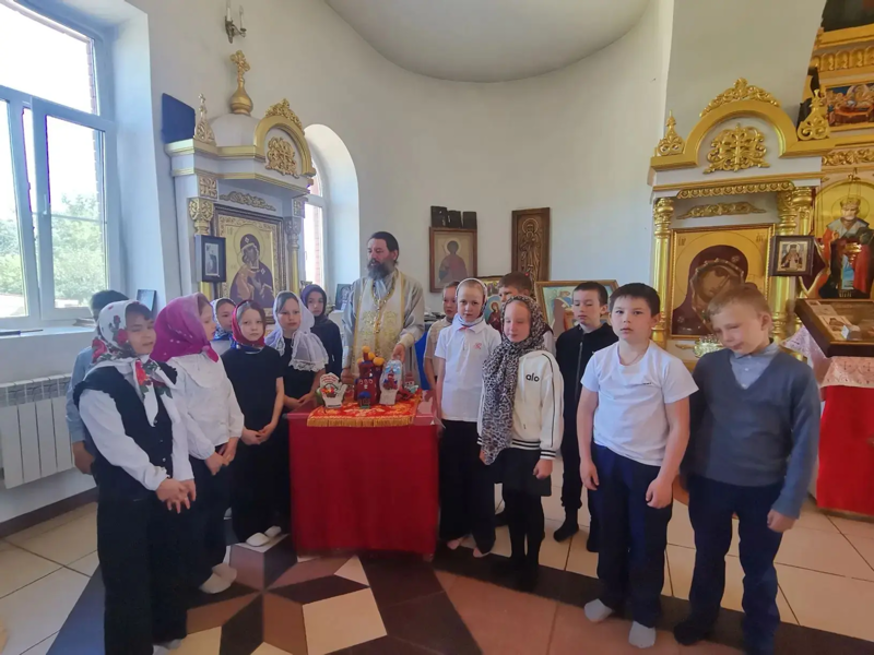 День славянской письменности: путешествие в мир старинных книг и колокольного звона