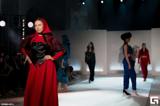 Учащаяся 11 класса МБОУ «Орининская СОШ» Валерия Иванова - участница Fashion-показа!
