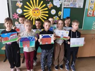 Второй день в лагере «Романтики» при МБОУ "Яльчикская СОШ им.Героя России Н.А.Петрова" был посвящён природе и охране нашей местности