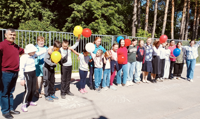 Открытие смены в пришкольном лагере «Островок здоровья»