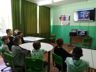 «Герои и Подвиги – Юные Защитники Родины»