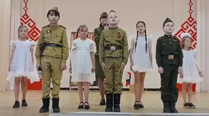 Литературно-музыкальная композиция «Мы замолкаем, глядя в небеса»