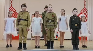 Литературно-музыкальная композиция «Мы замолкаем, глядя в небеса»