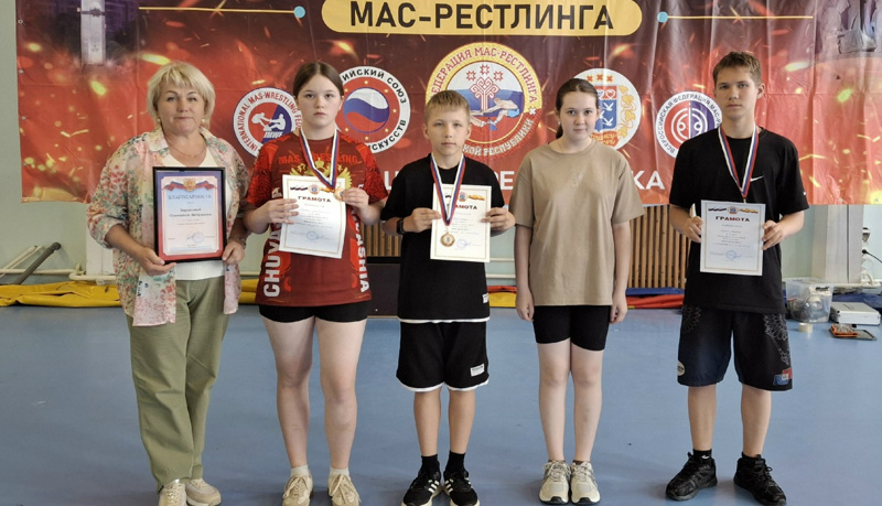 11 июня в Чебоксарах в  АУ ДО "СШ им. В.С. Соколова" состоялся республиканский фестиваль по мас-рестлингу (Финал Школьной Лиги).