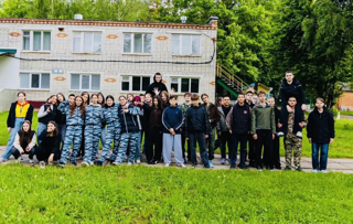 В детском санаторно‑оздоровительном лагере «Солнышко» официально открылась военно‑патриотическая смена «На всех парусах!