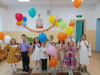 🔔 До свидания, детский сад! Здравствуй, школа! 🎓✨
