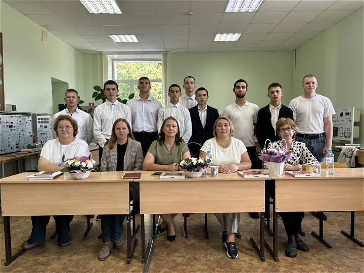 Поздравляем с успешной защитой!
